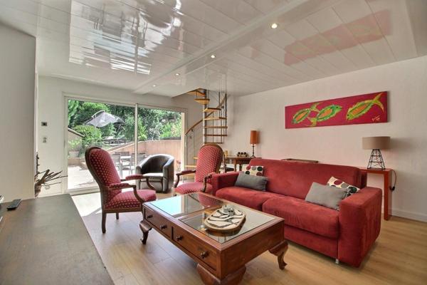 Villa avec Piscine 4 pièces 125 m² + Studio indépendant 30 m² - 399 500 Euros -