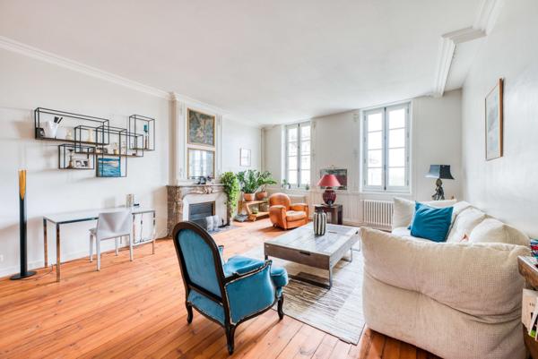 Ensemble immobilier de caractère au cœur du Vieux La Rochelle