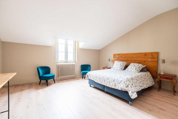 Ensemble immobilier de caractère au cœur du Vieux La Rochelle