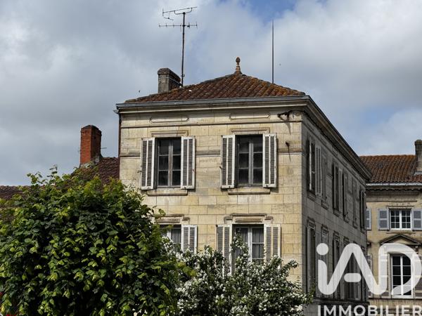 Immeuble à vendre 285 m² Mirambeau