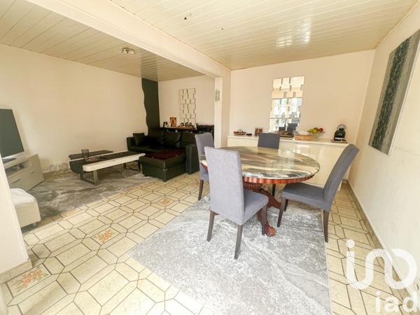 Maison de ville 13 pièces de 195 m² à La Courneuve (93120)