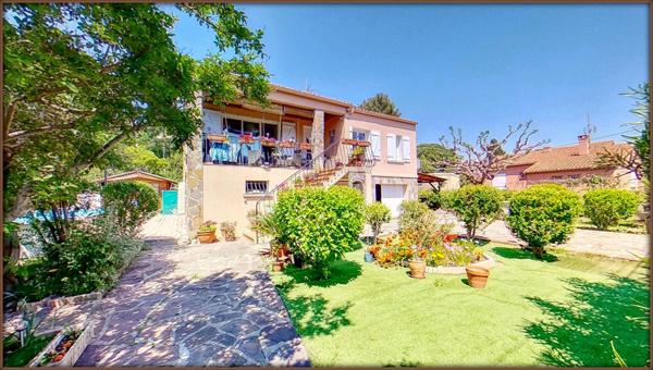 Maison  4 pièce(s) 117 m2 - 3 chambres - Garage et sous sol aménagé