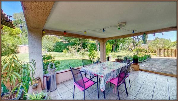 Maison  4 pièce(s) 117 m2 - 3 chambres - Garage et sous sol aménagé