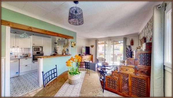 Maison  4 pièce(s) 117 m2 - 3 chambres - Garage et sous sol aménagé