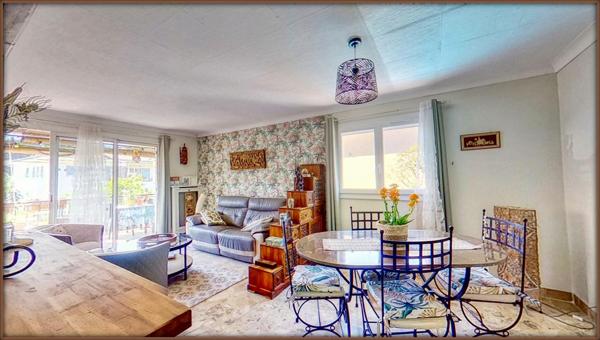 Maison  4 pièce(s) 117 m2 - 3 chambres - Garage et sous sol aménagé