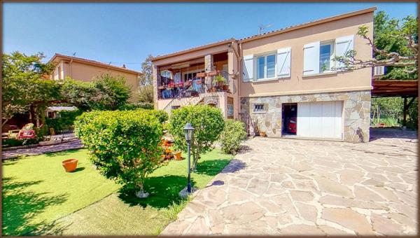 Maison  4 pièce(s) 117 m2 - 3 chambres - Garage et sous sol aménagé