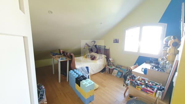 Vente maison de ville Angouleme (16000), 185.00m² avec 6 pièce(s) dont 4 chambre(s) sur 1100.00m² de terrain. Agence Allard Brimeaud