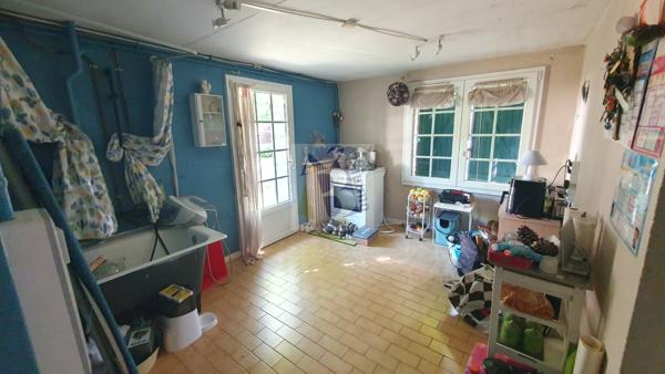 Vente maison de ville Angouleme (16000), 185.00m² avec 6 pièce(s) dont 4 chambre(s) sur 1100.00m² de terrain. Agence Allard Brimeaud
