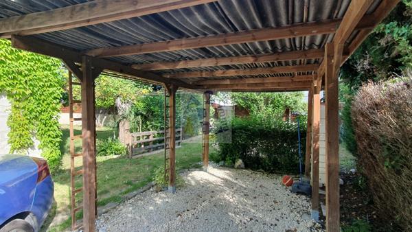 Vente maison de ville Angouleme (16000), 185.00m² avec 6 pièce(s) dont 4 chambre(s) sur 1100.00m² de terrain. Agence Allard Brimeaud