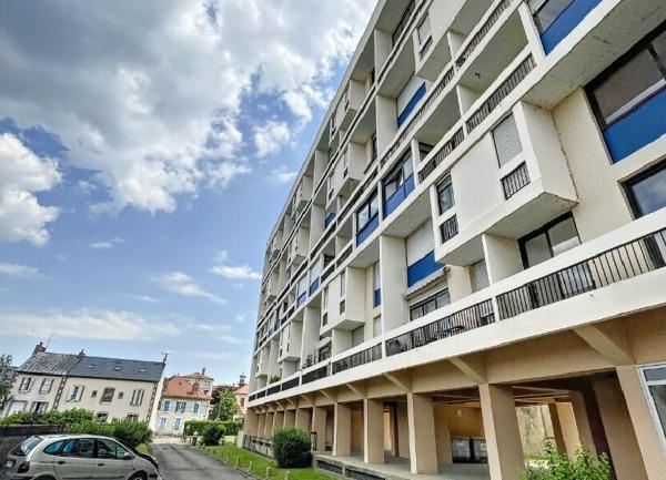 Appartement à louer    3 pièces • 70,66 m2 Montluçon