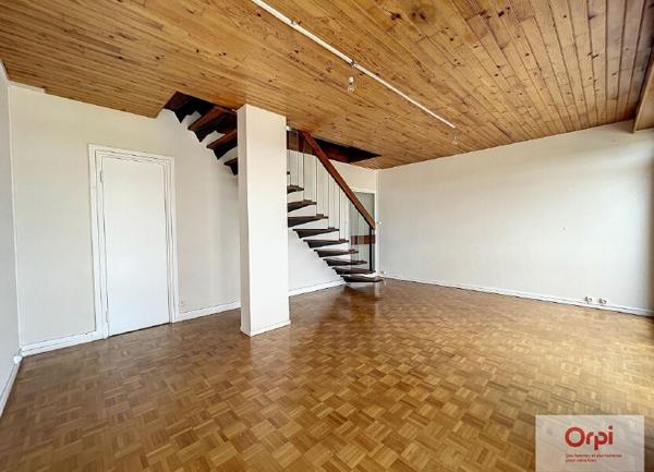 Appartement à louer    3 pièces • 70,66 m2 Montluçon