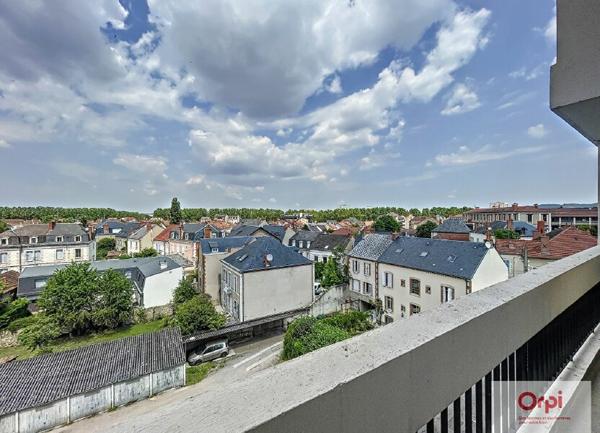 Appartement à louer    3 pièces • 70,66 m2 Montluçon