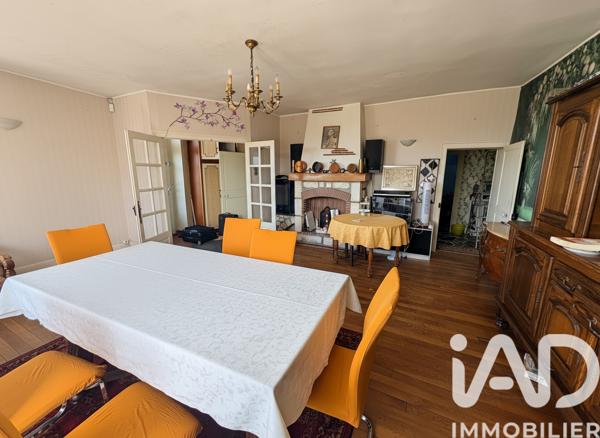 Maison à vendre 6 pièces 130 m² Ainay-le-Château