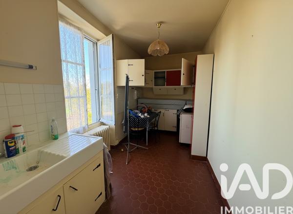 Maison à vendre 6 pièces 130 m² Ainay-le-Château