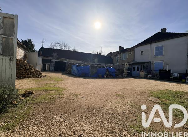 Maison à vendre 6 pièces 130 m² Ainay-le-Château