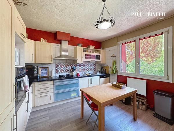 Maison 6 pièces sur 1ha environ