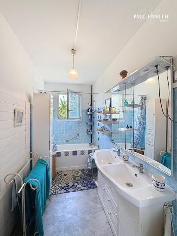 Maison 6 pièces sur 1ha environ