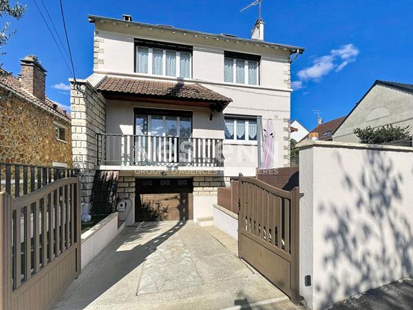 EXCLUSIVITE : Maison à vendre Morangis  MAISON INDIVIDUELLE 105 m², 3 chambres + combles aménagés en 2 pièces, sous-sol total, jardin 375 m². 370.000€ FAI