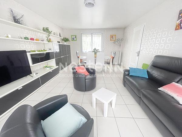 EXCLUSIVITE : Maison à vendre Morangis  MAISON INDIVIDUELLE 105 m², 3 chambres + combles aménagés en 2 pièces, sous-sol total, jardin 375 m². 370.000€ FAI