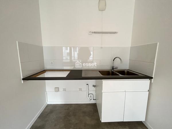 Location Studio 38 m² - Paris 75013