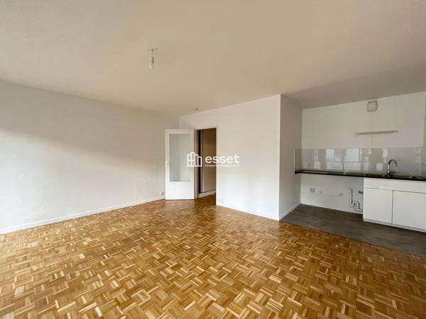 Location Studio 38 m² - Paris 75013