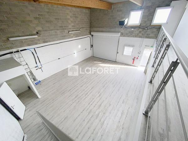 Location local commercial Fontenay-Trésigny - 138 m² - 1 400 €/mois