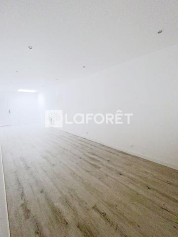 Location local commercial Fontenay-Trésigny - 138 m² - 1 400 €/mois