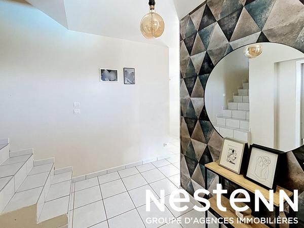A Vendre: Villa 4 chambres avec piscine traditionnelle - LA CHAPELLE-DE-GUINCHAY (71570)