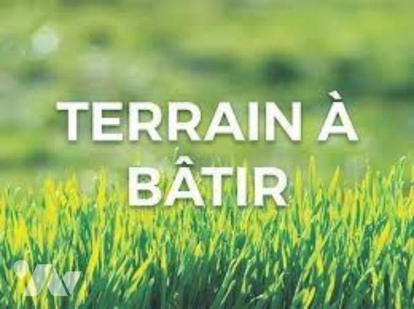 TERRAIN A BATIR EN ZONE COMMERCIALE