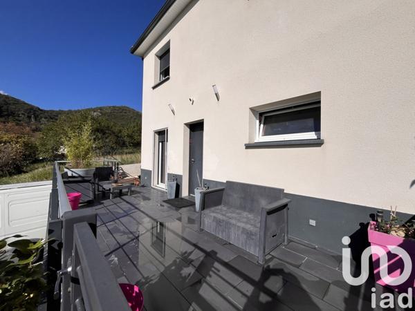 Maison 4 pièces de 118 m² à Enval (63530)