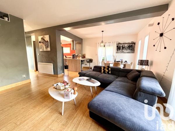 Maison 4 pièces de 118 m² à Enval (63530)