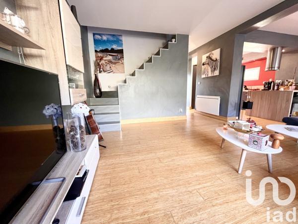 Maison 4 pièces de 118 m² à Enval (63530)