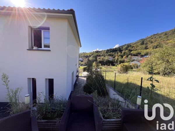 Maison 4 pièces de 118 m² à Enval (63530)