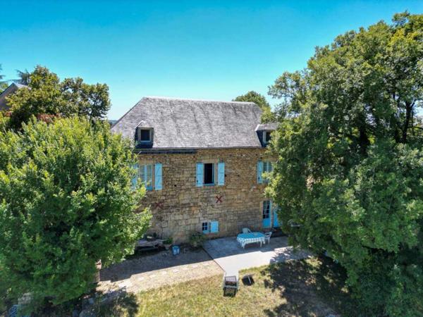 Maison ancienne - Gourdon SECTEUR GOURDON - Bel ensemble immobilier en pierre sur 3090 m² arborés avec piscine chauffée