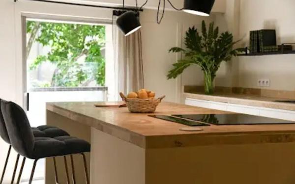 Appartement à vendre    4 pièces •  Uzès