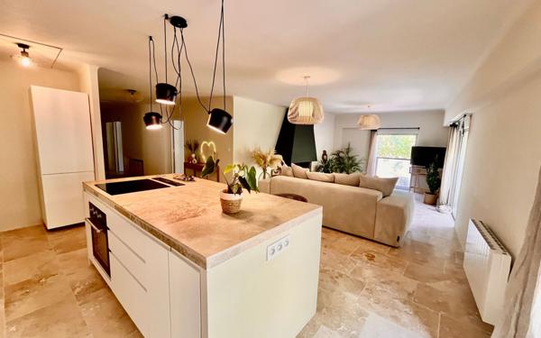 Appartement à vendre    4 pièces •  Uzès