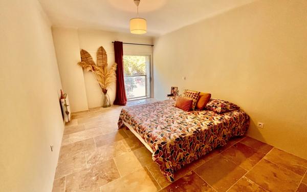 Appartement à vendre    4 pièces •  Uzès