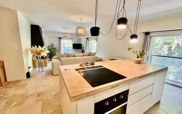 Appartement à vendre    4 pièces •  Uzès