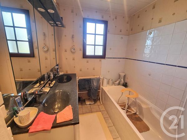 Maison à vendre  6 pièces - 127 m2 ST SATUR - 18