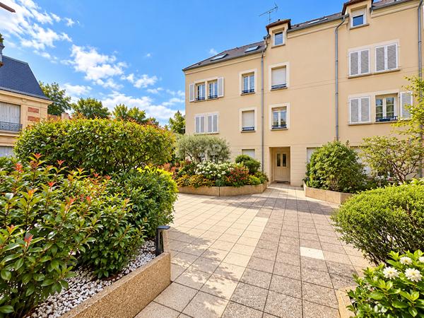 Appartement Conflans Sainte Honorine 4 pièce(s) 75 m2 270 000 € **  - Référence  8433