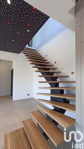 Maison à vendre 5 pièces 182 m² Rochemaure