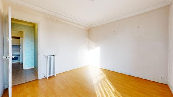 NICE - PARC IMPÉRIAL : 2 PIÈCES D'ANGLE AVEC BALCON AU CALME