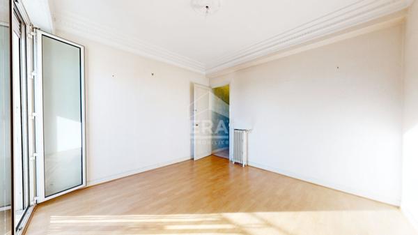 NICE - PARC IMPÉRIAL : 2 PIÈCES D'ANGLE AVEC BALCON AU CALME