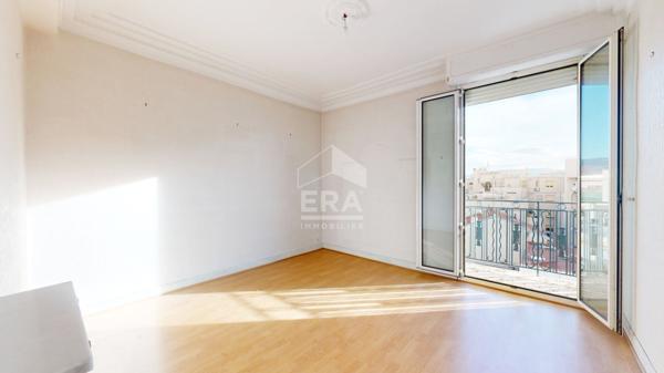 NICE - PARC IMPÉRIAL : 2 PIÈCES D'ANGLE AVEC BALCON AU CALME