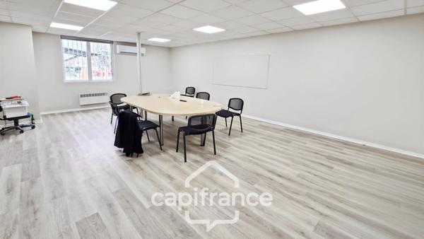 Dpt Saône et Loire (71), à louer proche de CHALON SUR SAONE Bureaux de 82 m²