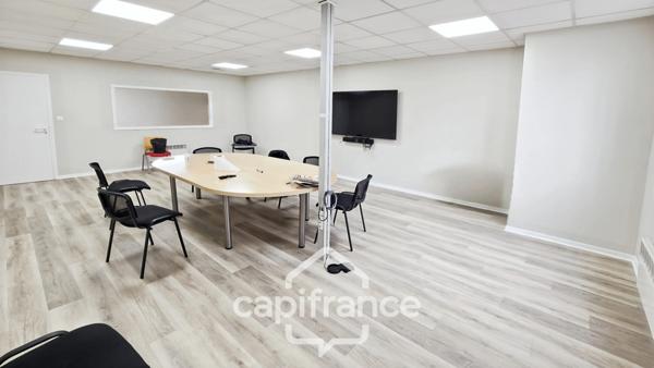 Dpt Saône et Loire (71), à louer proche de CHALON SUR SAONE Bureaux de 82 m²