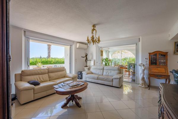 A pied de la plage - vue dégagée et aperçu mer
