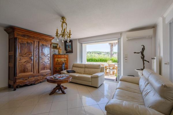 A pied de la plage - vue dégagée et aperçu mer