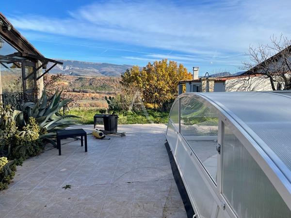 VILLA À PUIMOISSON TYPE 5 SUR 1687M2 DE JARDIN AVEC PISCINE VUE IMPRENABLE DEPENDANCE GARAGE