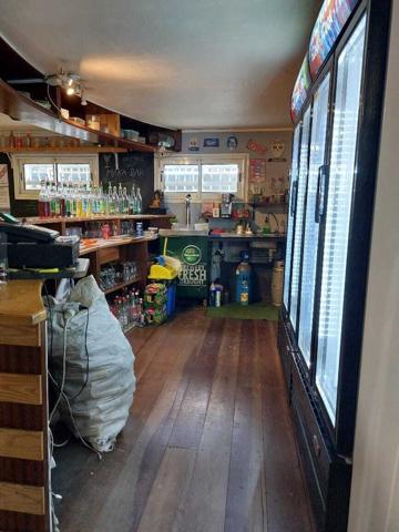 2 Locaux commerciaux